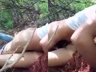 Indian teen has passionate sex in the wilderness