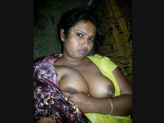 Hot Indian wife masturbates and has sex in this video. Recommended for men