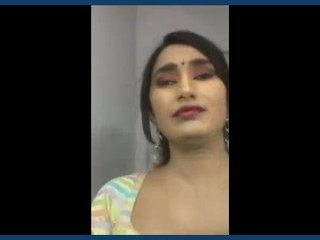 Daring lady under surveillance by her partner
