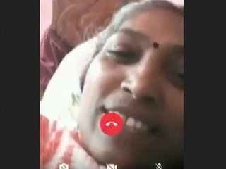 Elder women unveiled: a sensual meeting