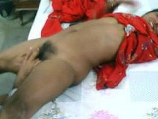 Indian wife engages in sexual activity with an elderly man in high definition video