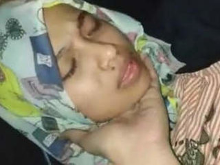 Indian woman has intimate moment with her affectionate boyfriend