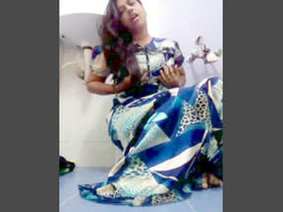 A bhabhi's hairy pussy gets vigorously penetrated