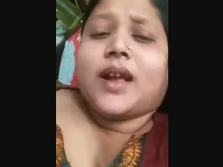 Sensual encounter with busty Indian aunty