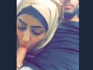 Desi dude gives a killer blowjob and drives