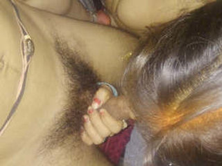 A newly married girl gives a pleasant oral performance