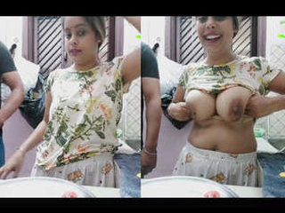 Desi wife displays her breast and oral skills in a live recording