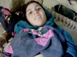 Indian bhabi reveals her sensual pussy in this video