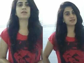 Indian beauty reveals her breasts and discusses not wearing a bra