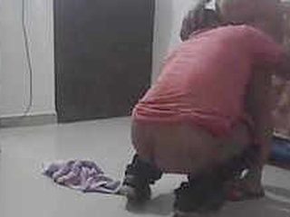Indian housewife's seductive encounter and sexual encounter with delivery personnel