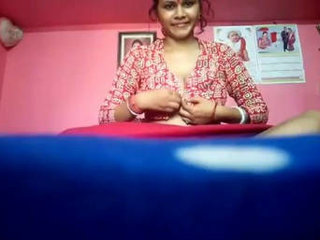 Indian wife reveals her large breasts and masturbates in self-recorded video