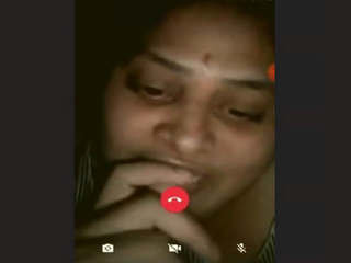 New video of unfaithful Indian wife revealing her large breasts to her lover