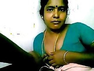 Scandalous MMS video of an Indian housewife from Chennai, Tamil