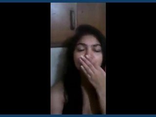 Exy Indian girlfriend flaunts her curves in hot video