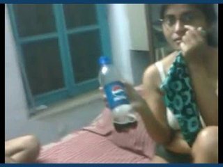 Desi babe in bra seducing her uncle