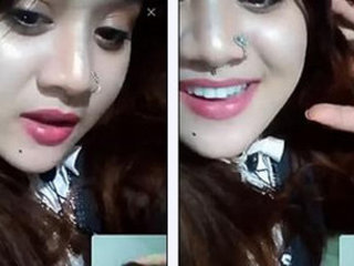 Cute Indian girl has a naughty sex chat
