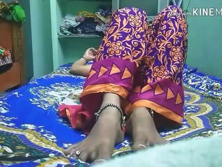 Indian bhabhi gets fucked in a saree by her lover