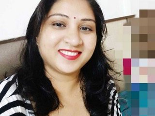 Saavi Bhabhi enjoys pussy licking and fucking on top