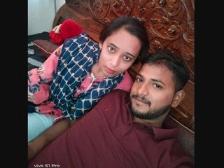 Attractive bengali girl flaunts her body parts