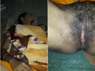 Desi college girl gets naughty with her boyfriend in a video