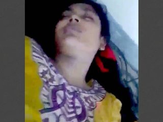 Cute Indian girl gets fucked in a steamy video