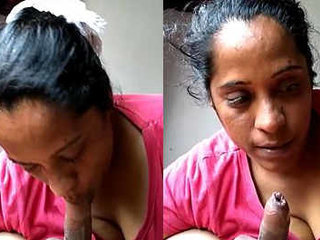 Mallu auntie gives a hot blowjob