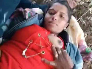 Desi babe gets wild in the open air