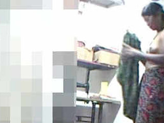 Desi maid swaps clothes in a naughty video