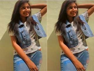 Telugu Tiktokr flaunts her body and masturbates in exclusive video