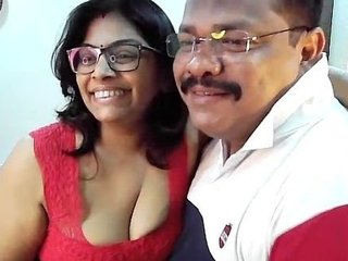 Aunty with big boobs gets naughty on camera