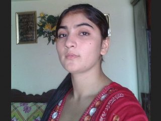 Beautiful Indian girl sends nude MMS