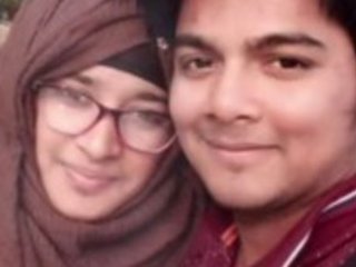 Desi babe updates her boyfriend with video call