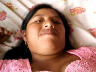 Desi girl gets naughty in bed