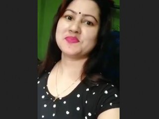Enjoy the stunning Nahar Bhabie in this Bengali porn video