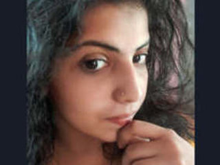 Busty Mallu bhabhi flaunts her curves on video call