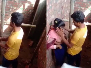 College girl gives a blowjob and sucks breasts in desi village