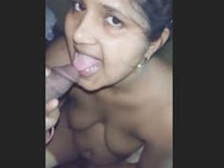 Desi Aunty gets fucked in a steamy video