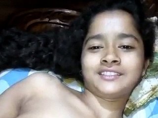 Tight boobs and sexy nude body of a Bengali wife in solo MMS