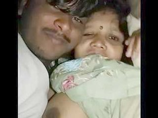 Desi aunty gets fucked in village