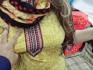 Indian and Pakistani wife gets fucked by father in law in real home video