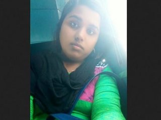 Big-boobed teen babe shows off her body in MMS video