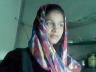 Desi Pakistanis have hot sex in this video