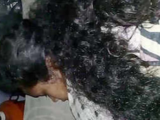 Aunty from Tamil shows off her bum