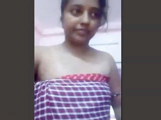 Bangladeshi girl goes nude in steamy video