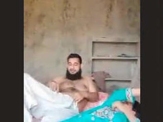Pakistani couple's steamy video part 1: A passionate encounter