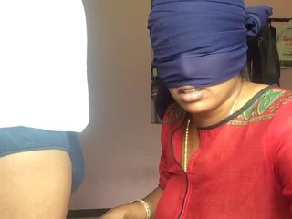 Bhabhi's pussy lips getting stretched in hot video