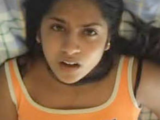 Horny Indian woman gets fingered and expresses her pleasure