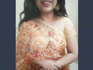 Part 1 of a Desi Indian babe's video collection