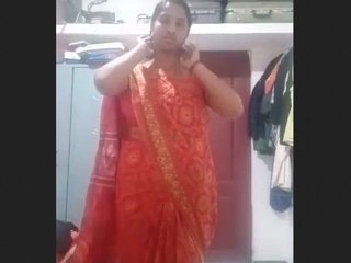 Mature bhabhi's unfulfilled desires captured in a love-making video