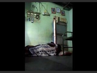 Amateur wife caught in steamy threesome with neighbor